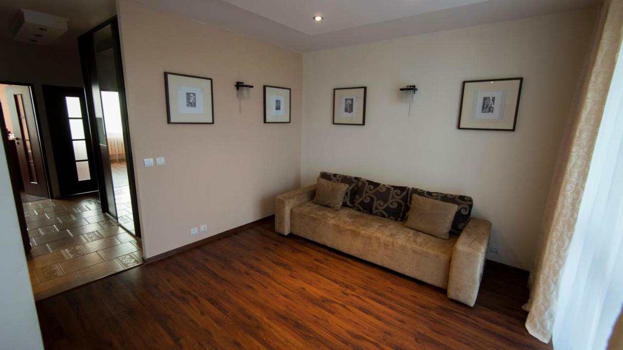 Mieszkanie Na 10 Pietrze Apartman Cieszyn  Kültér fotó